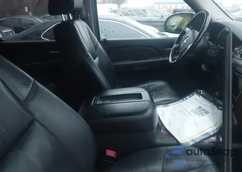 2007 Chevrolet Suburban 1500 Ltz z USA, uszkodzony, nr VIN 3GNFK16327G239879